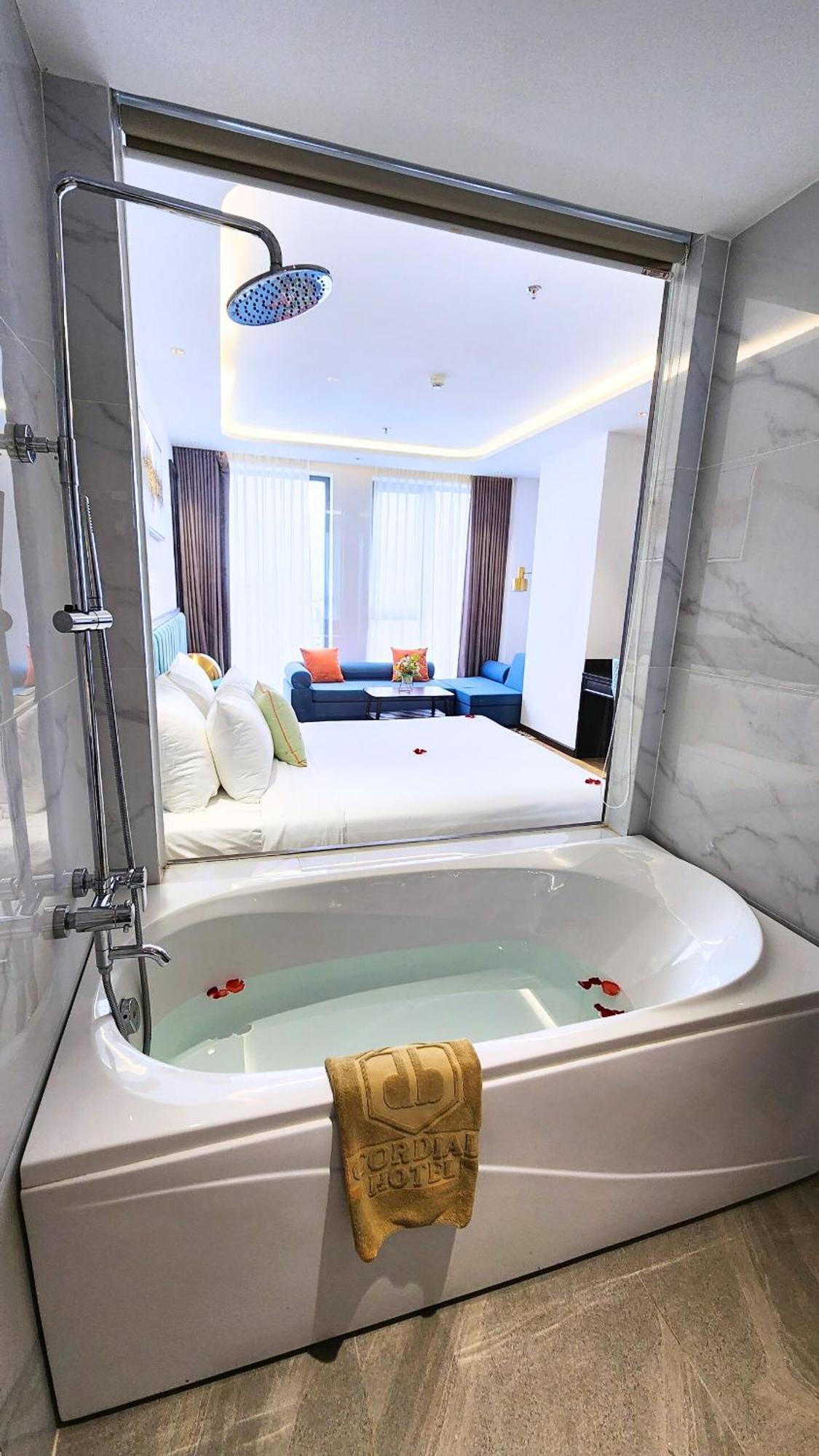 Cordial Grand Hotel Da Nang Beach - Infinity Rooftop Pool Esterno foto